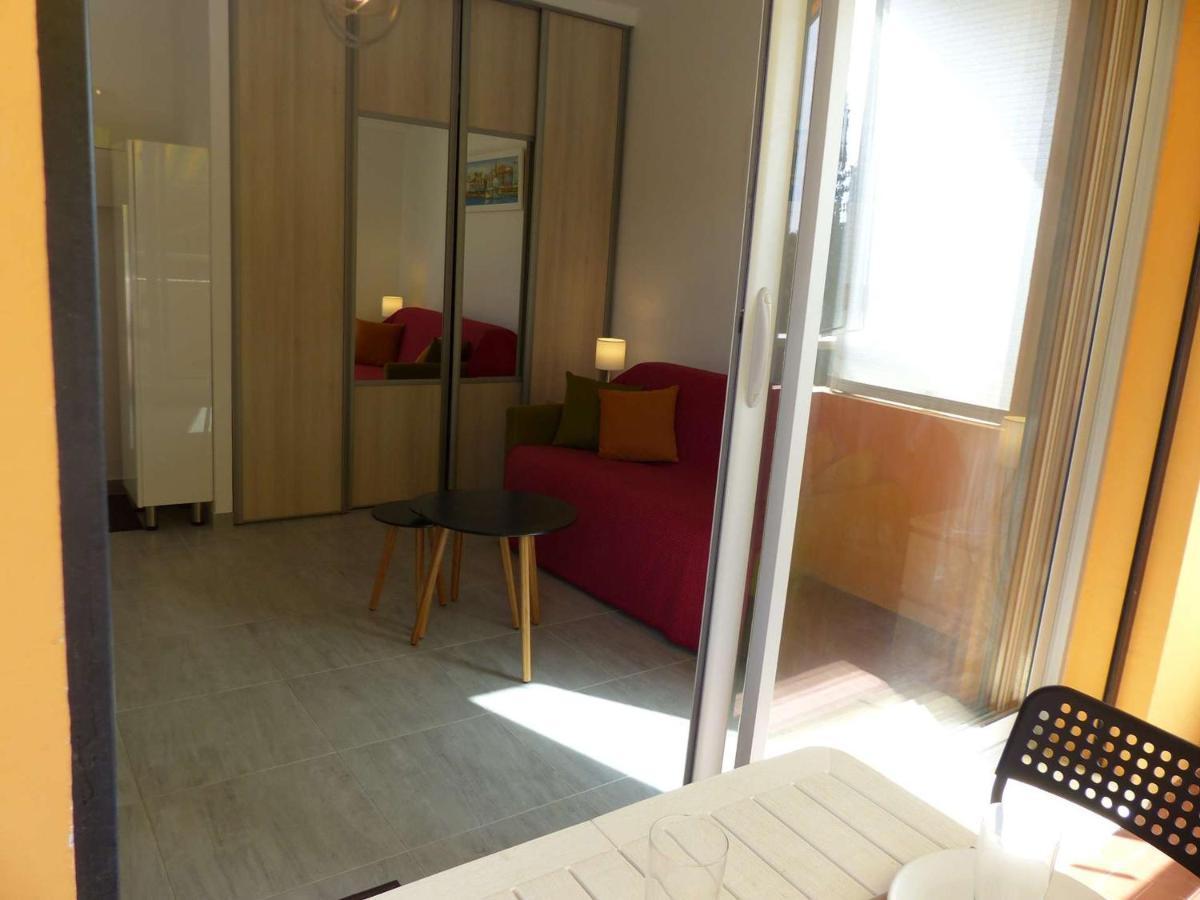 Charmant Studio Climatise Avec Balcon A 50M De La Plage - Le Lavandou Centre-Ville - Fr-1-308-110 Luaran gambar
